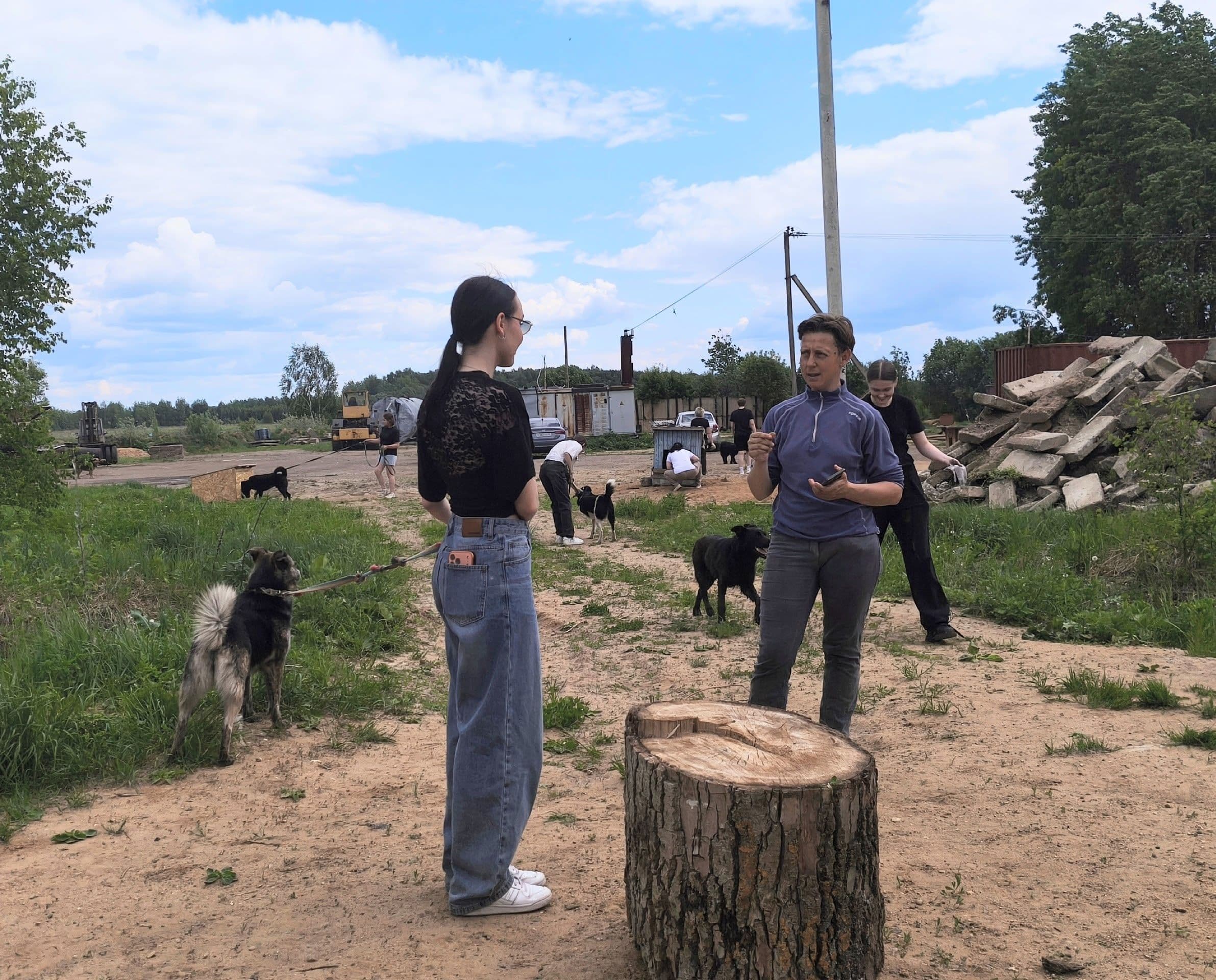Вчера в "Светлом" вновь прошли занятия по зоопсихологии. В этот раз приехало много молодежи, а также участвовали семьи…